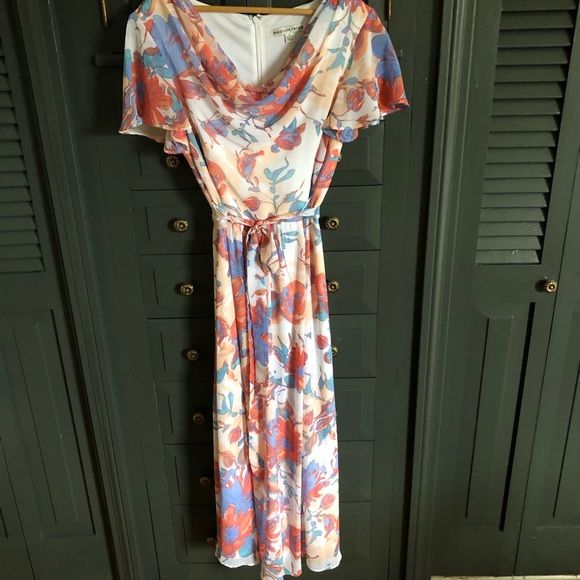 Floral maxi dress with slit - Picture 6 of 9